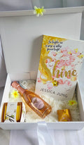 Shine – A Story of Dreams, Light & Moments